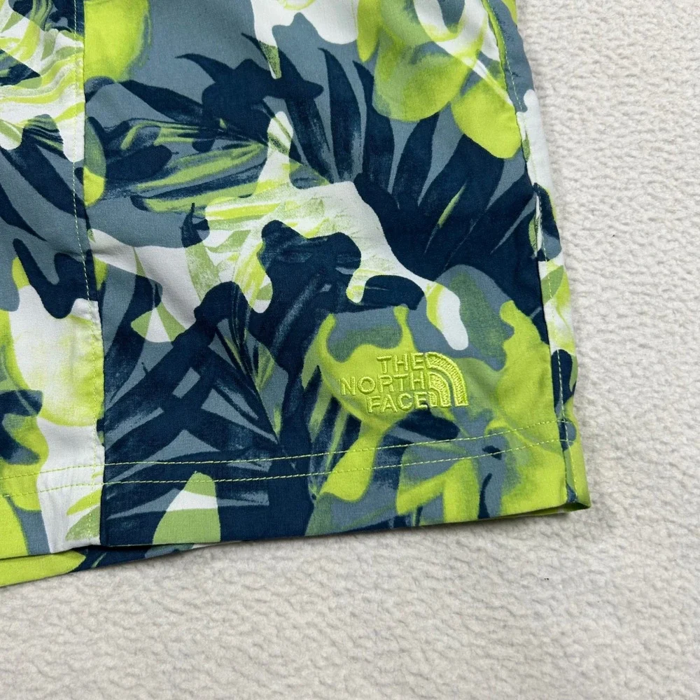 The North Face Class V Shorts Mens L Green Tropical Floral Camo Hiking 7 Inseam